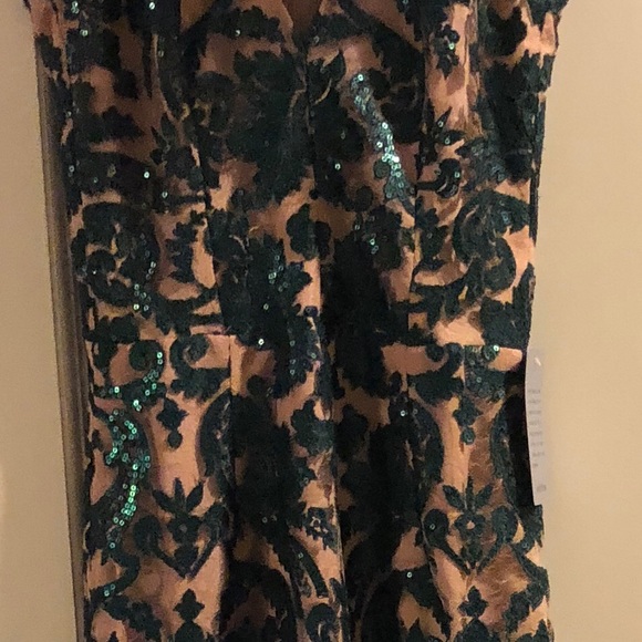 COPY - ABS Swartz Evening gown - Picture 4 of 5